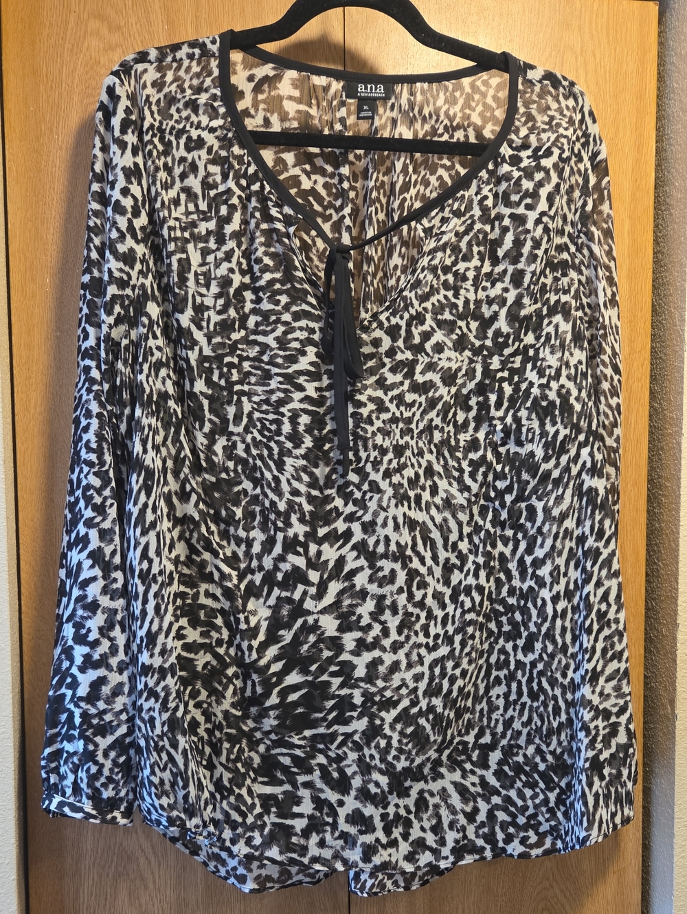 New a.n.a Long Sleeve Sheer Animal Print Blouse Opal Grey Size XL